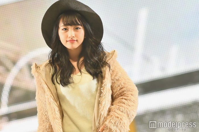 ロングヘアのみーおん (C)モデルプレス