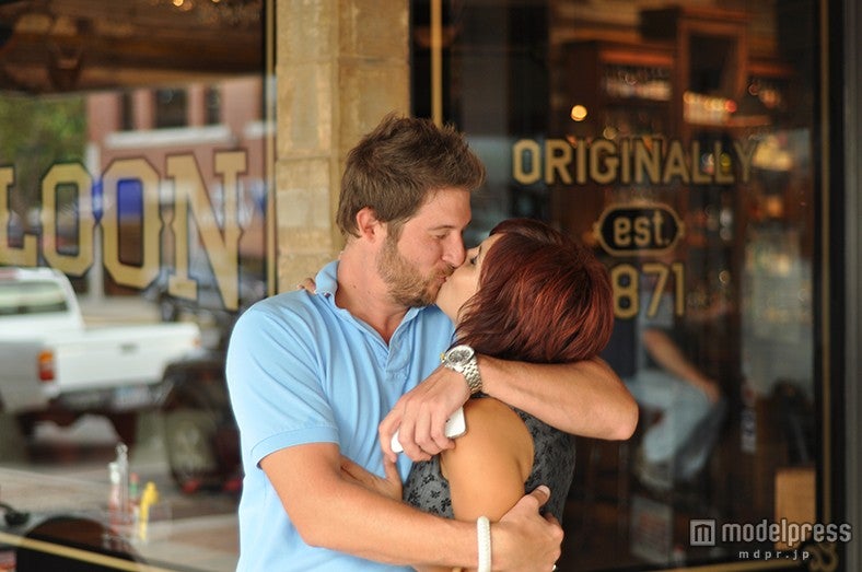 友達からカップルになるまであと少し（Photo by hsld）