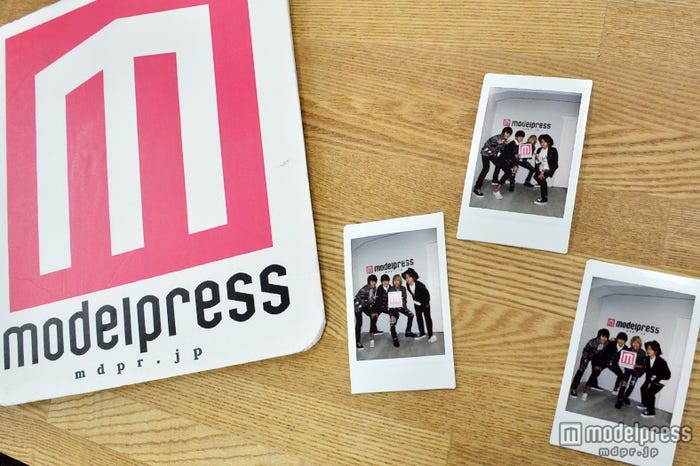 <モデルプレス読者限定>直筆サイン入りチェキを3名にプレゼント