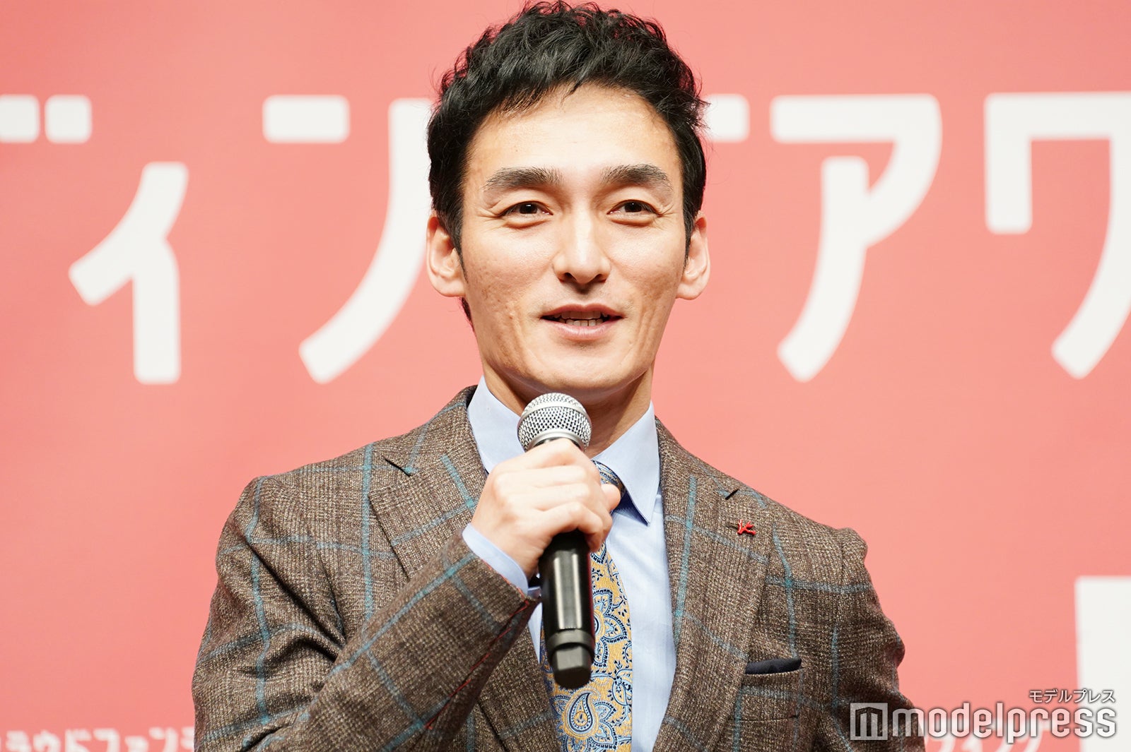 草なぎ剛（C）モデルプレス