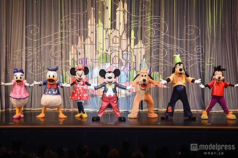 ステージに大集合