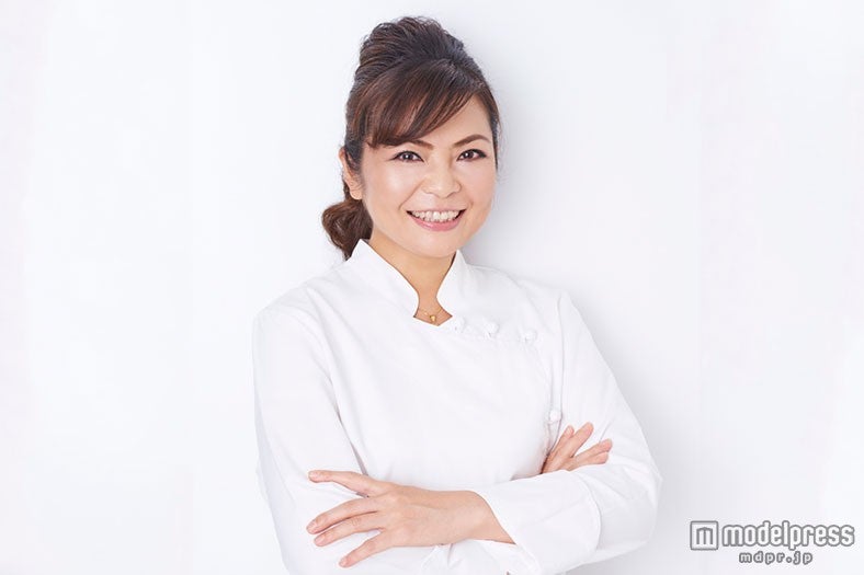 本場パリでの豊富な経験を持つパティシエール、千葉ともみ氏