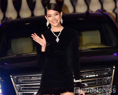 森星、超ミニで圧巻美脚あらわ「ヒヤヒヤしました」<BAZAAR ICONS>