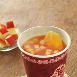 「アップルジンジャーティー」/写真はイメージです(C)Disney