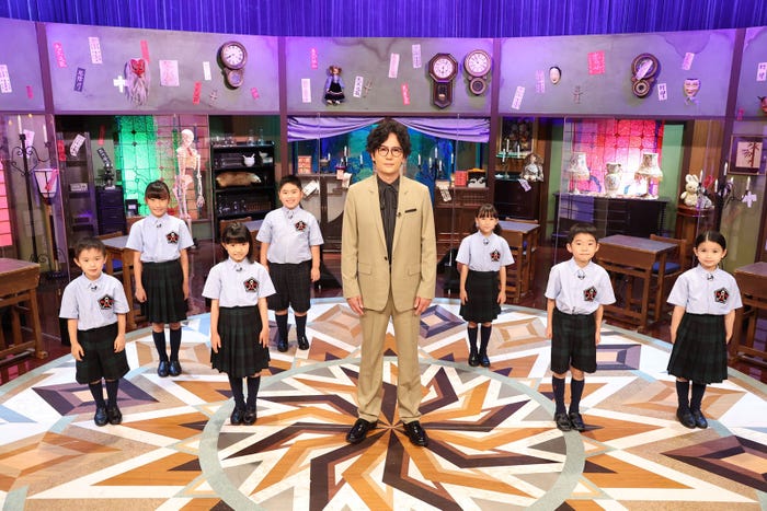 稲垣吾郎、「ほん怖」クラブメンバー(C)フジテレビ