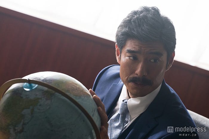 理事長・高嶋政宏の名演技も注目! ※「高」は正式には「はしごだか」(C)2015平本アキラ・講談社/「監獄学園」製作委員会・MBS
