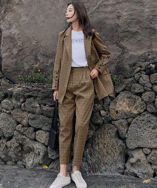 レトロなファッションブランド21選 大人女子が着こなすおしゃれブランドをご紹介 モデルプレス