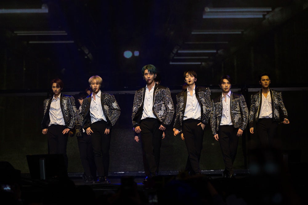 SEVENTEEN（写真提供：プレディスエンターテイメント）