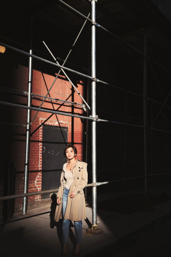 宇野実彩子の写真集『about time』(小学館、3月1日発売)