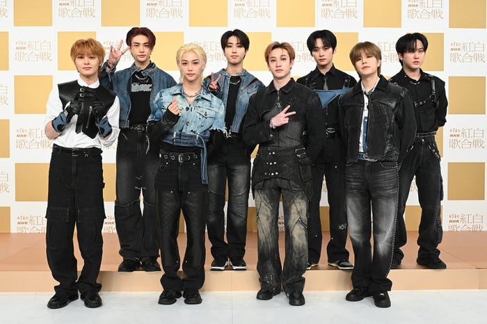 Stray Kids(前列左から)アイエン、フィリックス、バンチャン、スンミン(後列左から)ヒョンジン、ハン、リノ、チャンビン(C)NHK