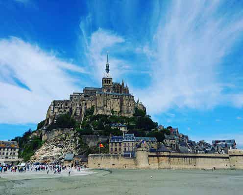 フランス世界遺産「モン・サン=ミシェル」1日観光!名物ふんわりオムレツ&絶品ムール貝もまるっと堪能♡