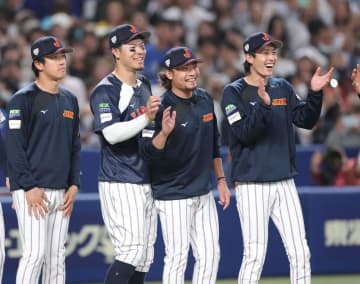 侍ジャパン「アピールする立場なので」佐藤輝明の決勝3ランで勝利も暗雲 守護神候補の大勢がアクシデントで緊急降板