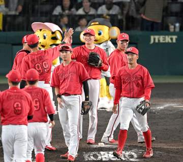 広島・ドラ2斉藤汰 地元の憧れ甲子園でプロ初の回またぎ！延長十一回から2回0封「いい経験」 新井監督「汰直の勢いで」