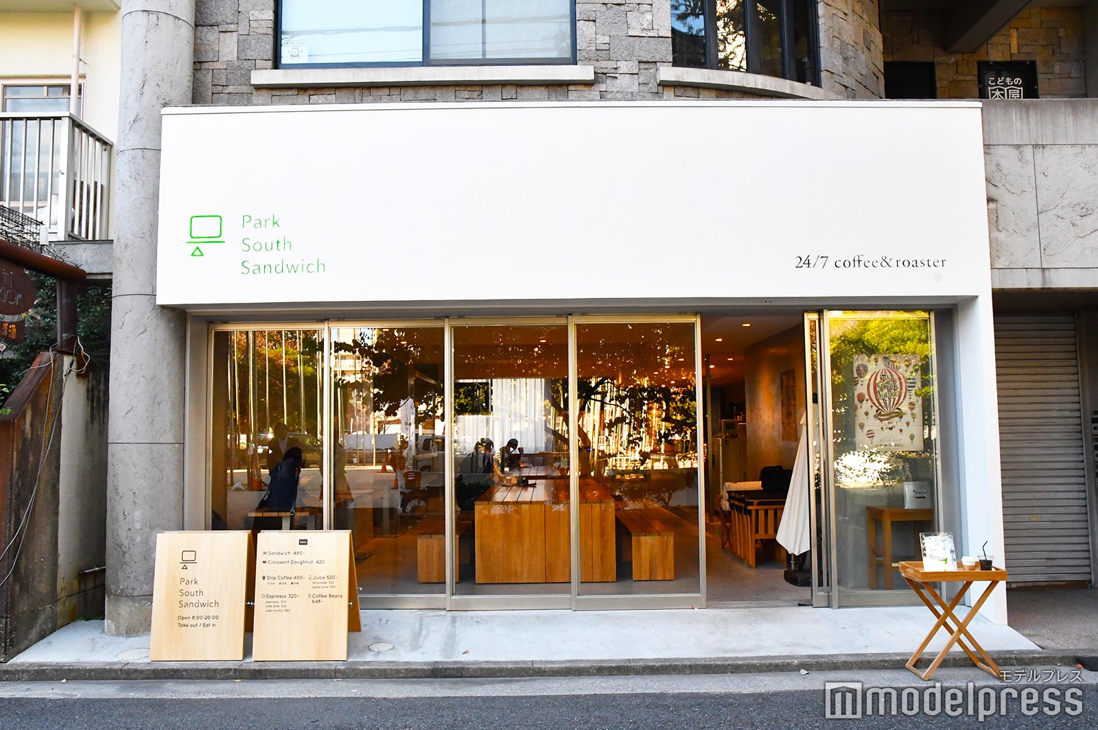 ミニマルな内装もオシャレ　（C）モデルプレス