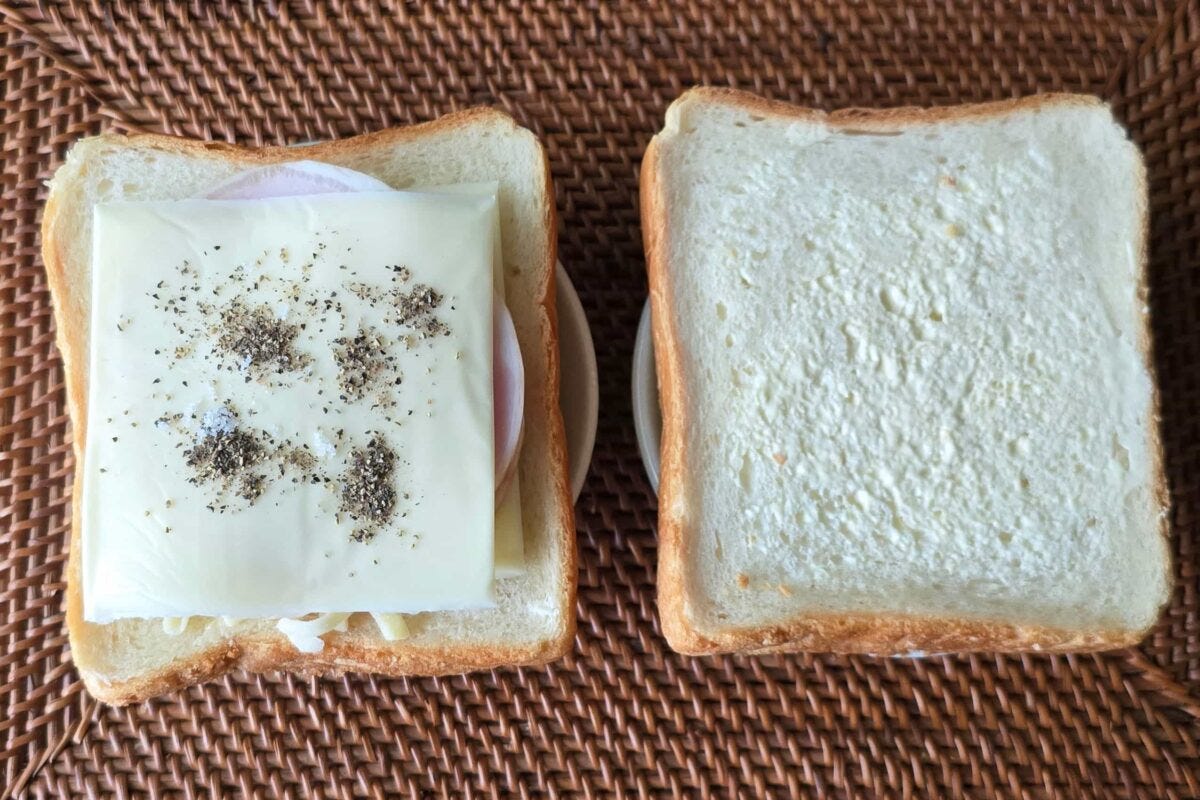 ハムチーズホットサンド・塩こしょう