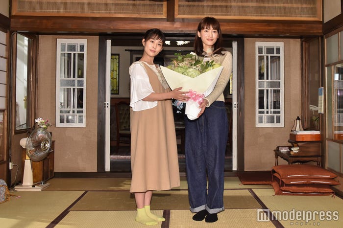 高畑充希、綾瀬はるか (C)モデルプレス