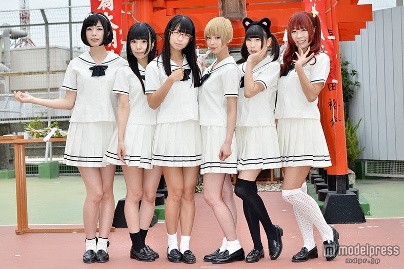 でんぱ組.inc（左から）夢眠ねむ、相沢梨紗、古川未鈴、最上もが、藤咲彩音、成瀬瑛美