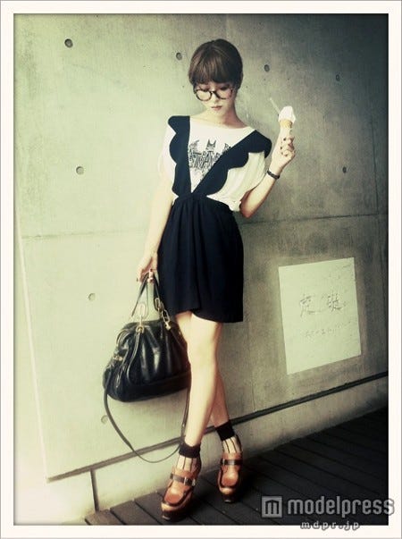 大口智恵美「変形ワンピース」