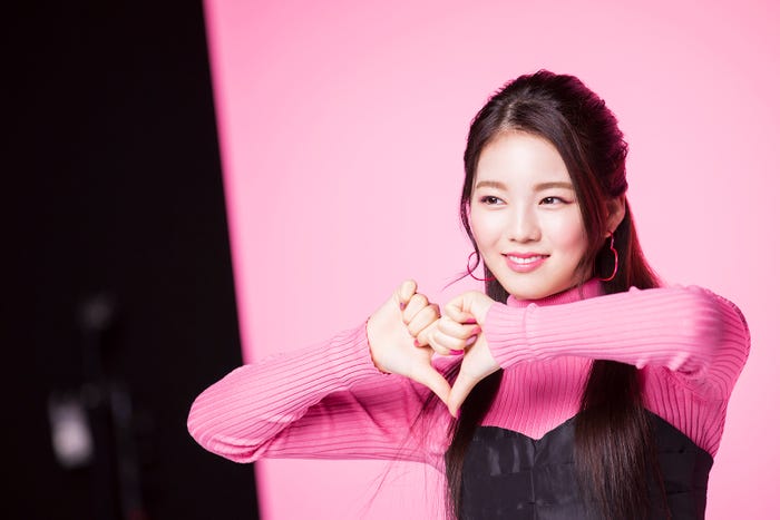 AYAKA/新CM「まつ毛ダンス」篇メイキング(提供写真)