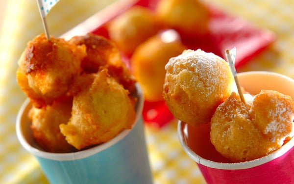 ホットケーキミックスで作る、簡単なひとくちドーナツ