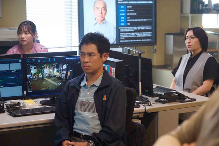 足立梨花、伊藤淳史、丸山礼「大追跡~警視庁SSBC強行犯係~」第8話(C)テレビ朝日・東映