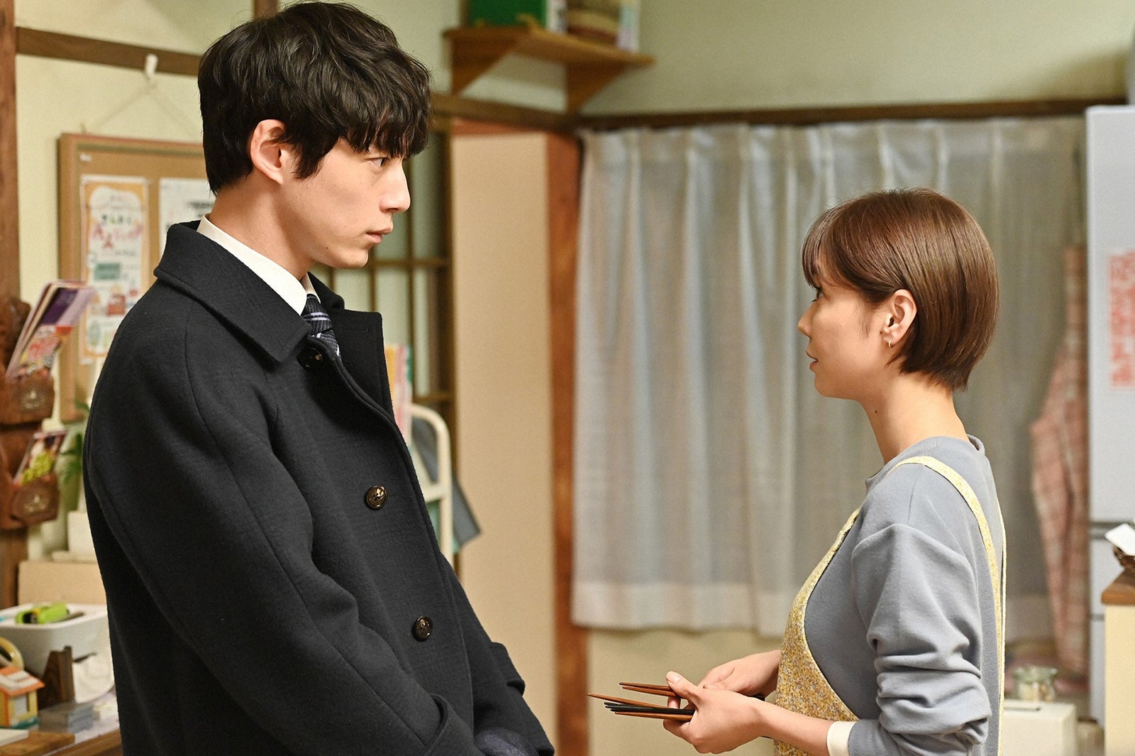 坂口健太郎、倉科カナ／「婚姻届に判を捺しただけですが」最終話より（C）TBS