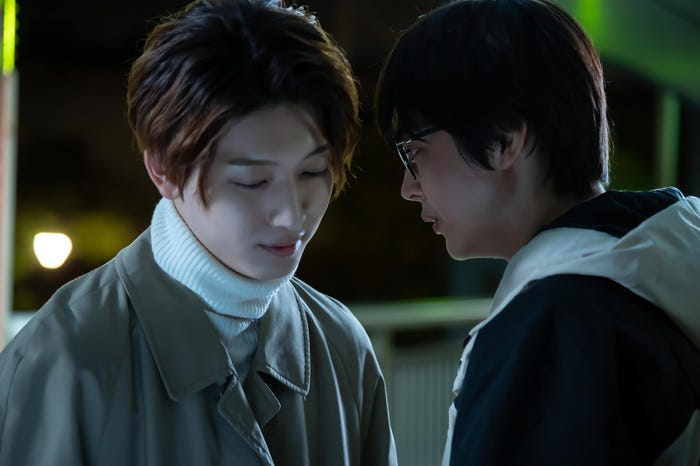 中村嶺亜、倉悠貴「犬と屑」最終話より(C)朝賀庵/講談社/「犬と屑」製作委員会・MBS