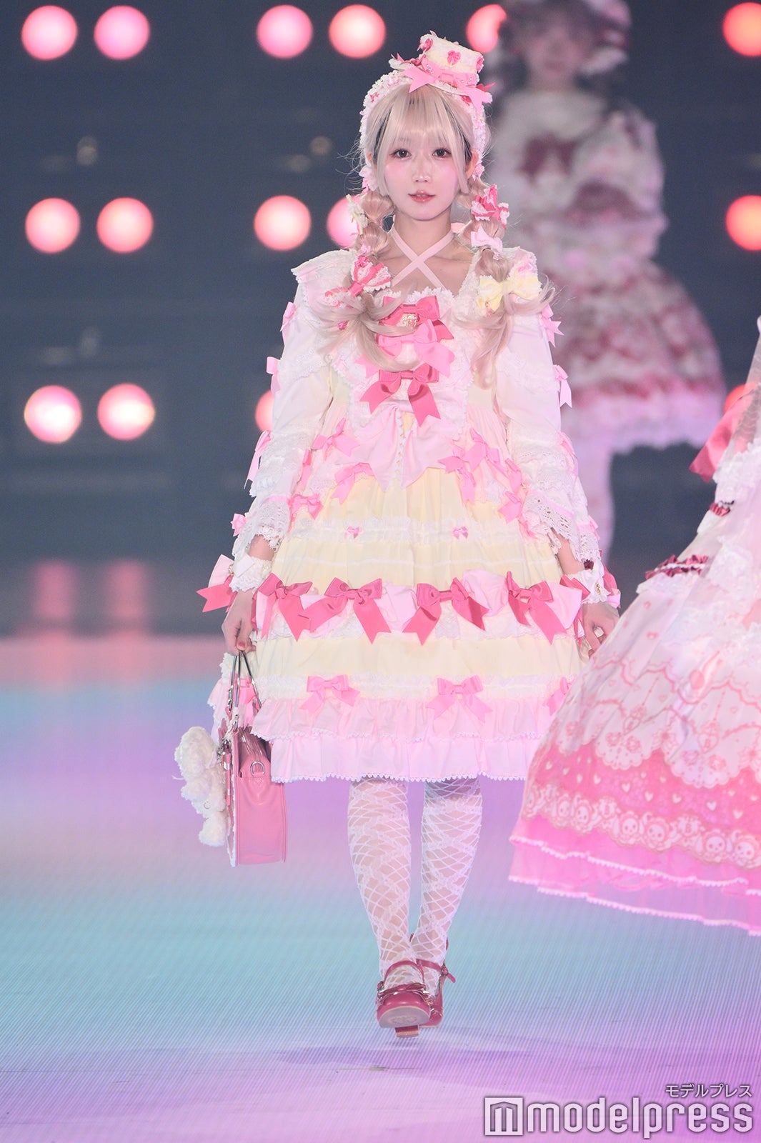 （C）モデルプレス