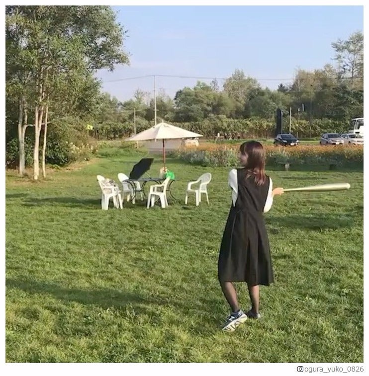 小倉優子の“神スイング”に驚きの声「豪快」「ナイスバッティング」