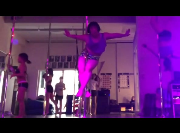 ゆりやんレトリィバァ、妖艶ポールダンス動画に「上手」「す、凄い」の声