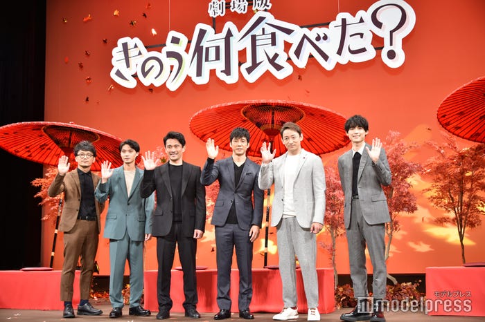 (左から)中江和仁監督、磯村勇斗、内野聖陽、西島秀俊、山本耕史、松村北斗(C)モデルプレス