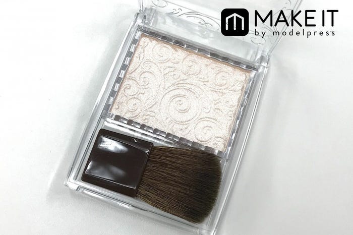 セザンヌ/パールグロウハイライト/01(C)モデルプレス