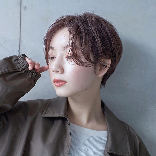 面長さんにも似合うベリーショートって 大人女性にぴったりの髪型をご紹介 モデルプレス 面長さんにも似合うベリーショートって 大人女性にぴったりの髪型をご紹介 モデルプレス