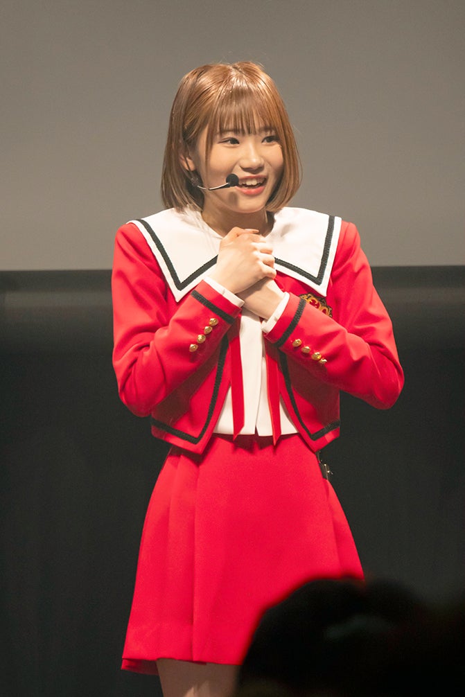 HINA（高橋妃那）「Debut Showcase Event HELLO」（提供写真）