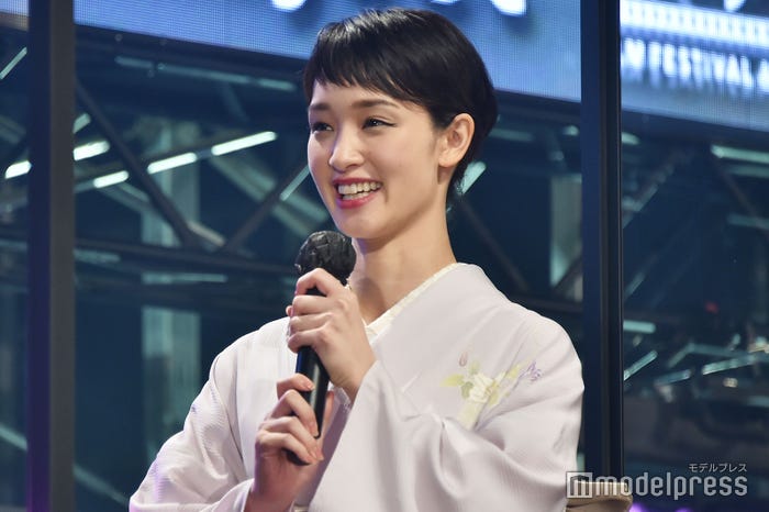 剛力彩芽(C)モデルプレス