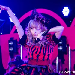 きゃりー、ハロウィーンにぴったりの新曲披露 人気ナンバー畳み掛ける