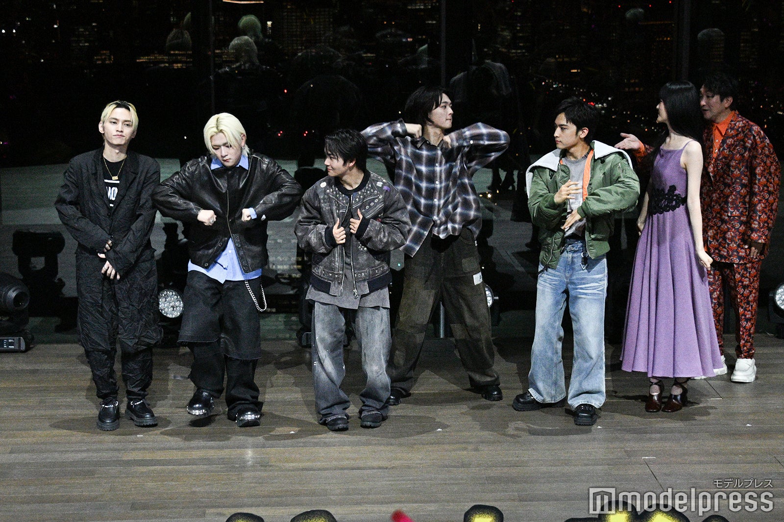 退場前踊りだすedhiii boi＆BMSGトレーニー（C）モデルプレス