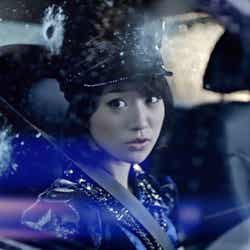 大島優子/「ギンガムチェック」のミュージックビデオより