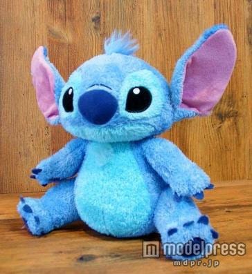 スタンダードぬいぐるみMスティッチ¥3800/7月発売(C)Disney