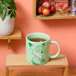 ホットティー税込690円(C)Disney