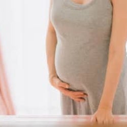 「おしるし」の真実!すぐに受診したほうがいい目安はコレ!【助産師】