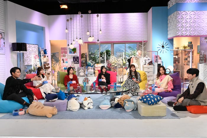 吉村崇、田村保乃、佐々木莉佳子、紺野彩夏、鈴木ゆうか、夏菜、DJ松永 (C)テレビ朝日