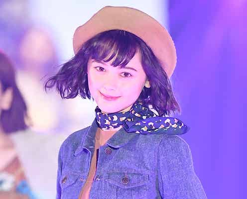玉城ティナ、誕生日ランウェイでハッピー全開<GirlsAward 2016 A/W>