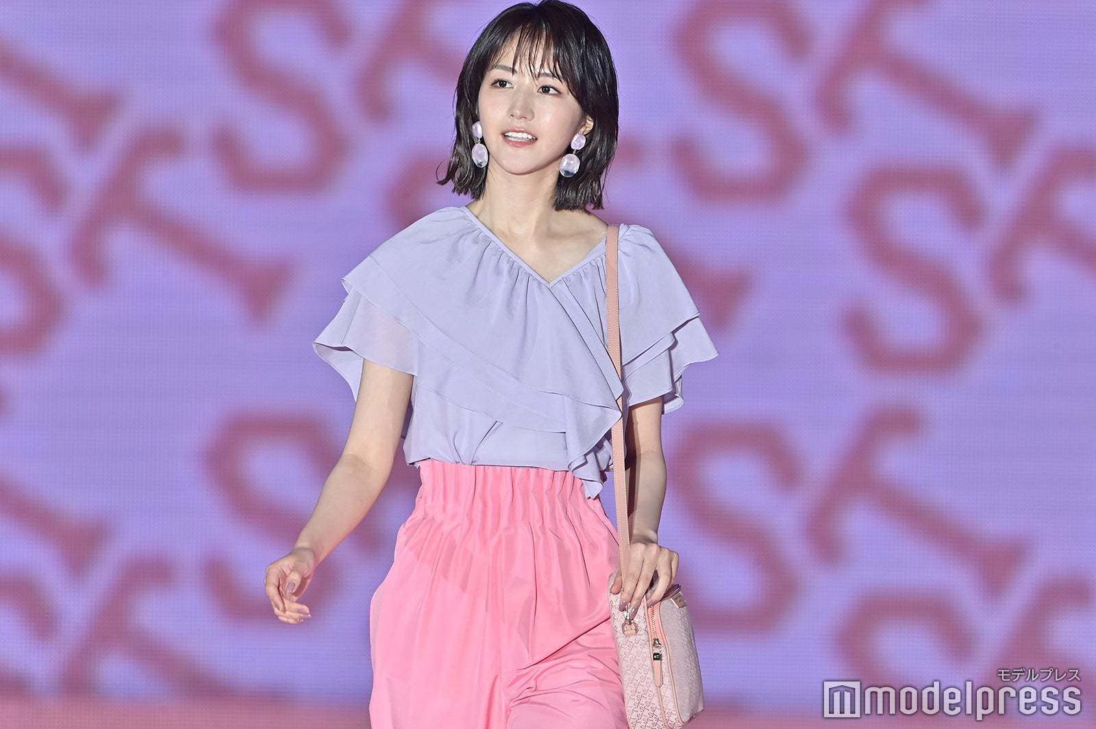 （C）モデルプレス