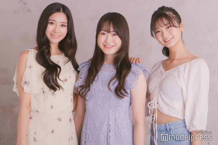 (左から)斎藤恭代さん、愛乃さん、HANAさん(C)モデルプレス