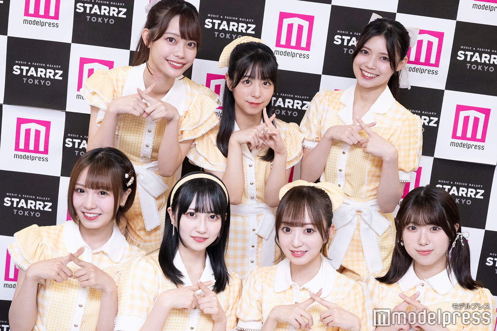 ラフ×ラフ／（後列左から）齋藤有紗、吉村萌南、高梨結（前列左から）夏目涼風、永松波留、日比野芽奈、佐々木楓菜※藤崎未来は欠席（C）モデルプレス