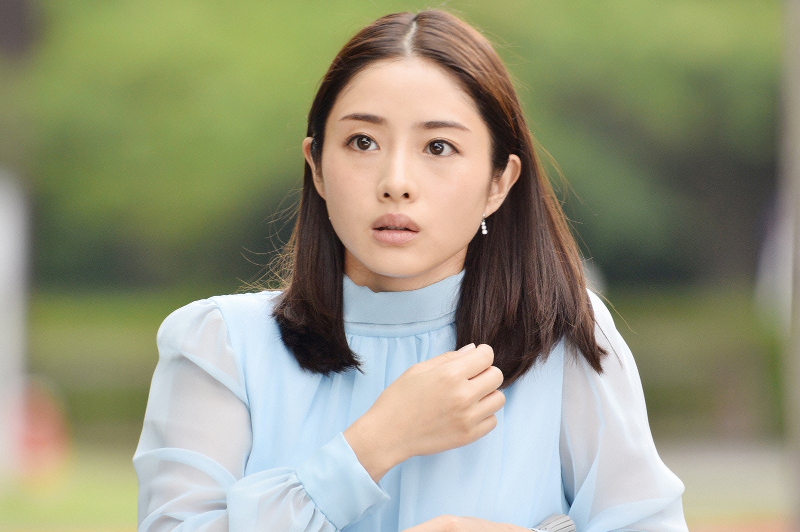 石原さとみ 峯田和伸が運命の出会い 高嶺の花 第1話あらすじ モデルプレス 石原さとみ 峯田和伸が運命の出会い 高嶺の花 第1話あらすじ モデルプレス