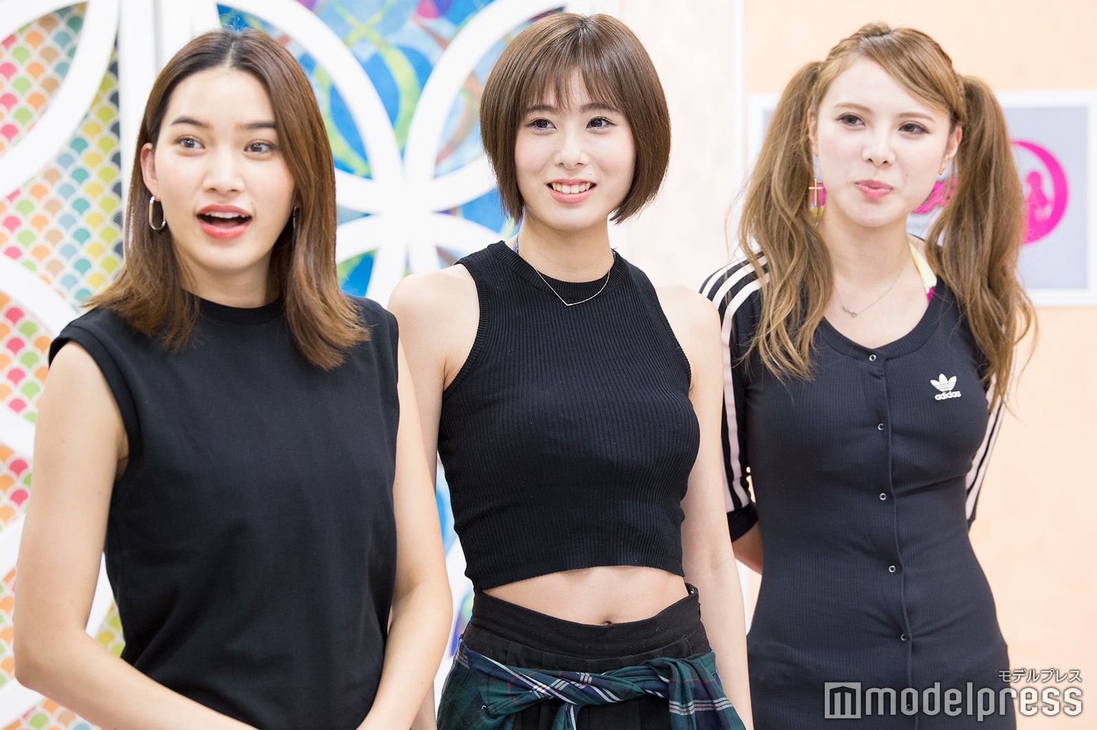 私服を“生脱ぎ”