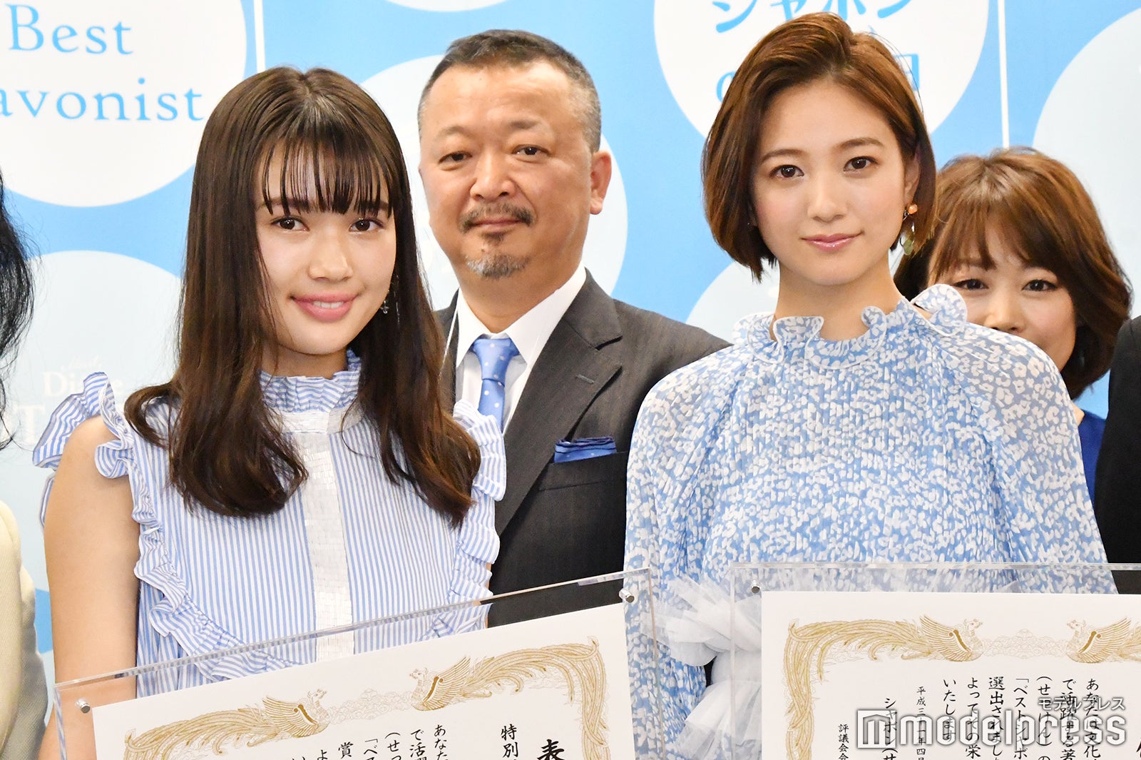 メドウズ舞良、伊藤千晃 （C）モデルプレス