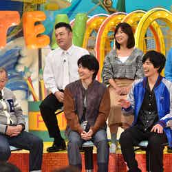 （前列左から）笑福亭鶴瓶、神木隆之介、志尊淳（後列左から）山崎弘也、大久保佳代子、光浦靖子（C）日本テレビ
